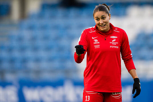 Brenna Marie Lovera of Brann warms up