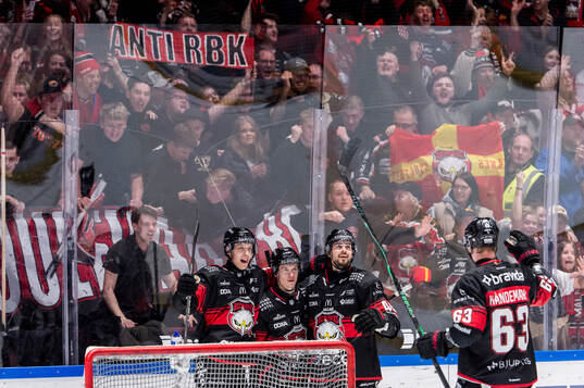 Malmö Redhawks Joona Ikonen jublar
