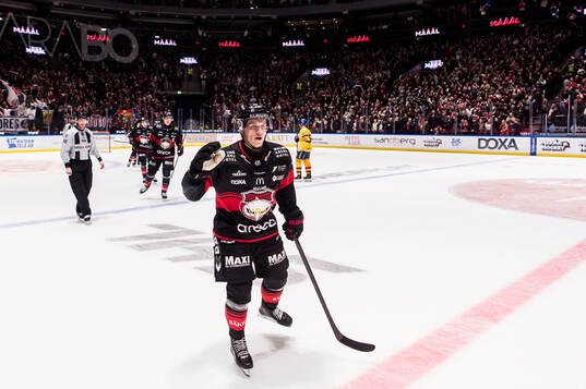 Malmö Redhawks Joona Ikonen jublar