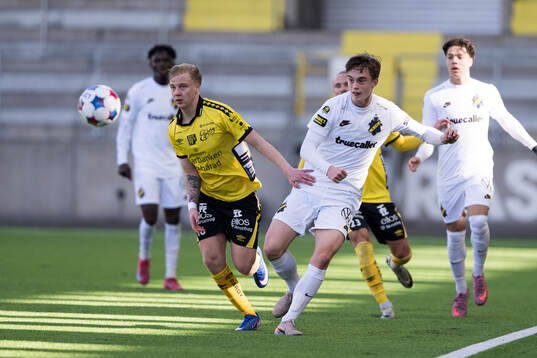 Elfsborgs Altti Hellemaa och AIKs Yannick Geiger