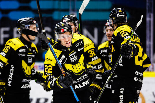 Västerås Viktor Johansson jublar