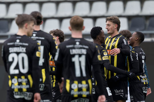 Bläddra bland fler bilder av Fotboll, Träningsmatch, Häcken - Halmstad