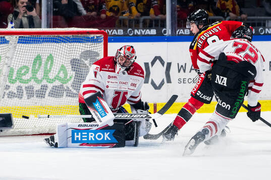 Örebros målvakt Jhonas Enroth och Luleås Isac Hedqvist