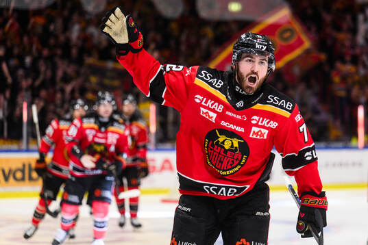 Luleås Ben Tardif jublar
