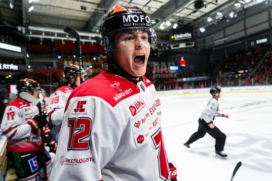 Örebros Noah Steen reagerar