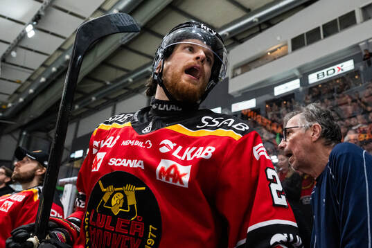 Luleås Brendan Shinnimin reagerar