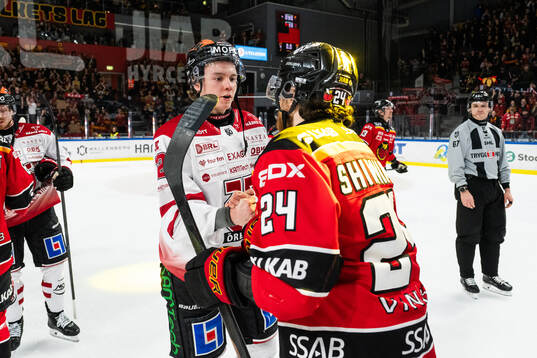 Örebros Noah Steen och Luleås Brendan Shinnimin