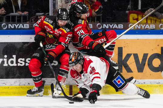 Luleås Oskari Laaksonen, Brendan Shinnimin och Örebros
