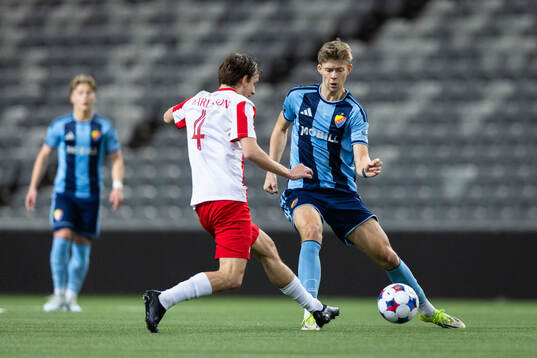 Degerfors  Kazper Karlsson och Djurgårdens Patric Åslund
