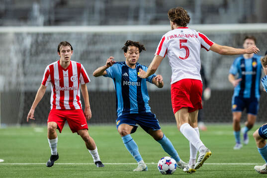 Djurgårdens Mikael Anderson och Degerfors Juhani