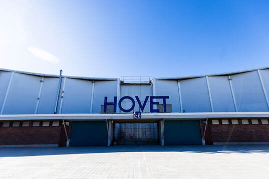 Vy över Hovets Isstadion