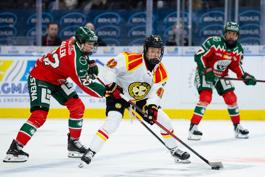 Frölundas Andrea Dalen och Brynäs Viivi Vainikka