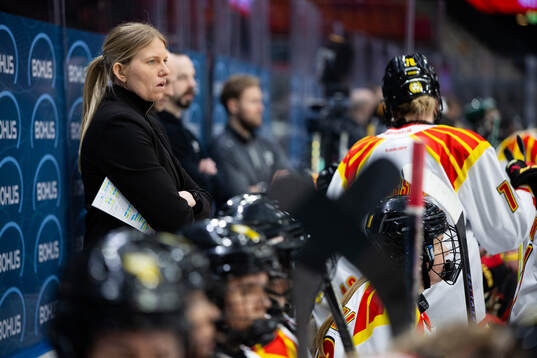 Brynäs assisterande tränare Josefine Jakobsen