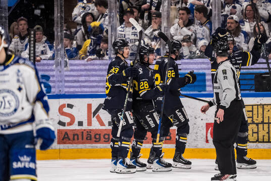 HV71s Victor Laz, Justin Glenn Kloos, Santeri Hatakka och