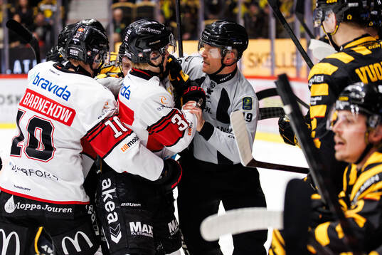 Malmö Redhawks Joona Ikonen och Skellefteås Victor