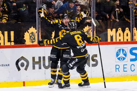 Skellefteås Andreas Johnson jublar