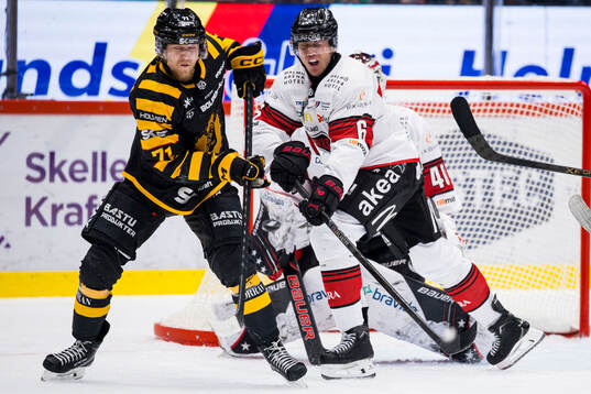 Skellefteås Jonathan Davidsson och Malmö Redhawks Eemil