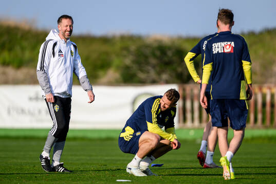 Head coach Graham Potter and Jesper Karlström of the