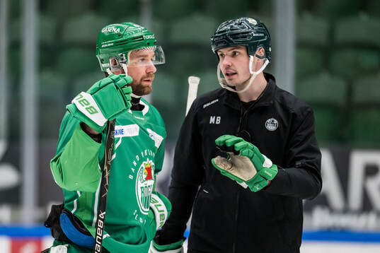 Calvin De Haan och assisterande tränare Max Bohlin