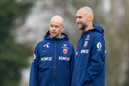 Kit managers Henrik Salveson and Sigurd Ertsås of the