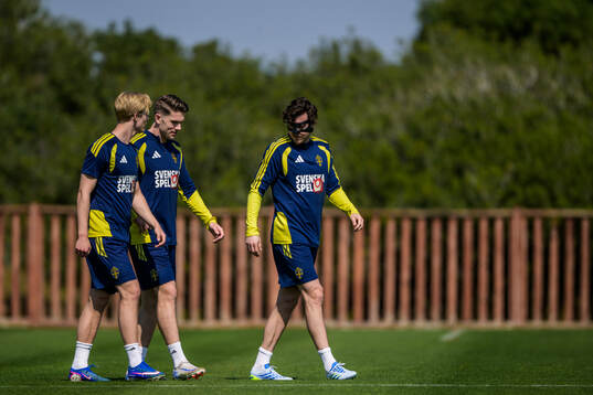 Lucas Bergvall, Viktor Gyökeres and Victor Nilsson
