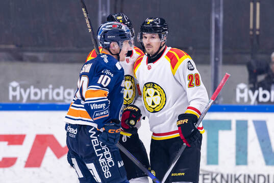 Växjös Eemeli Suomi deppar och Brynäs Johannes Kinnvall