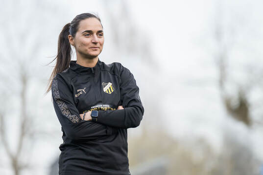 Coach Elena Sadiku