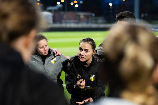 Head coach Elena Sadiku