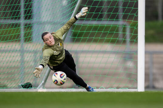 Goalkeeper Disa Hellwig