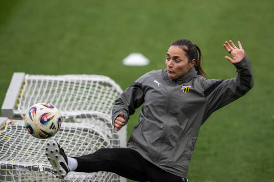 Head coach Elena Sadiku