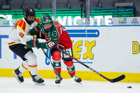 Brynäs Wilma Wäng-Germundsson och Frölundas Elisa