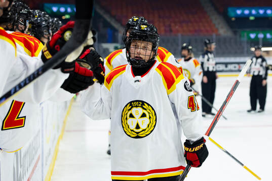 Brynäs Viivi Vainikka jublar