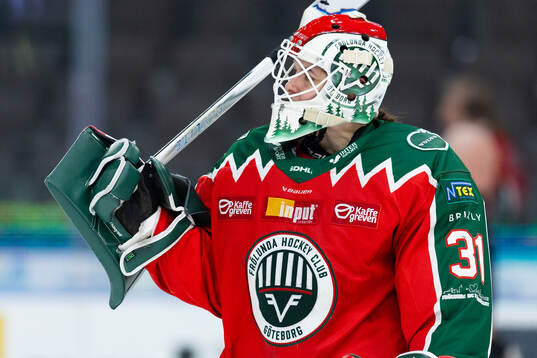 Frölundas målvakt Andrea Brändli deppar