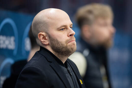 Brynäs tränare Filip Eriksson