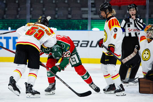 Brynäs Wilma Wäng-Germundsson och Frölundas Andrea Dalen