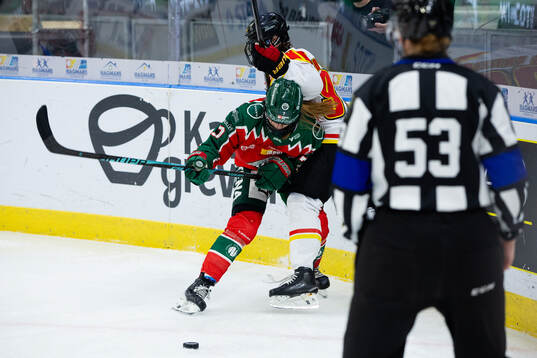 Frölundas Sanni Rantala och Brynäs Tilde Sundnäs