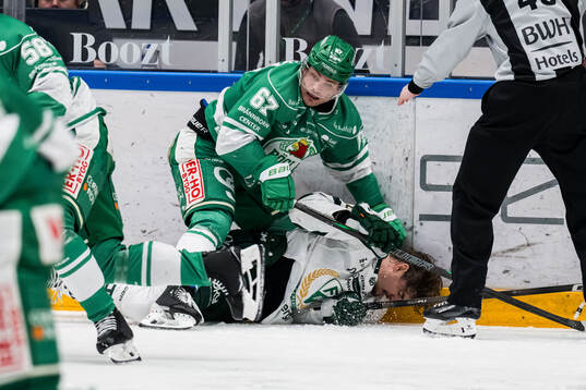 Färjestads David Tomasek