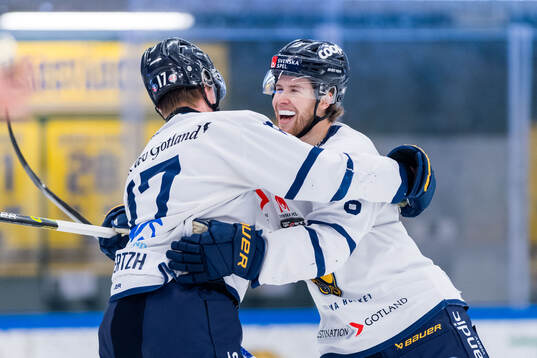 Bläddra bland fler bilder av Ishockey, Kval till Hockeyallsvenskan, Semifinal 1, Tingsryd - Visby Roma