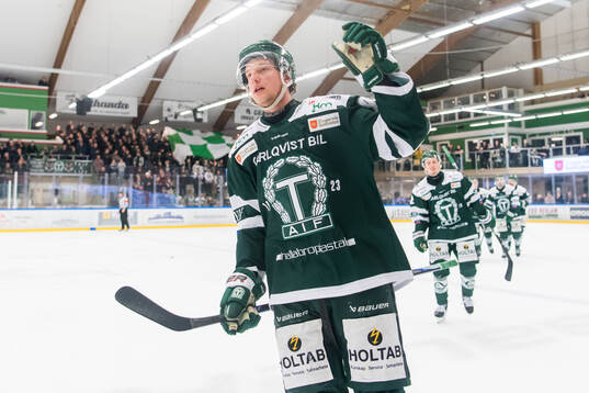Tingsryds AIFs Adam Bäckstrand jublar