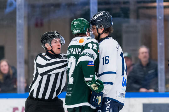 Tingsryds AIFs Adam Bäckstrand och Visby Romas Daniel