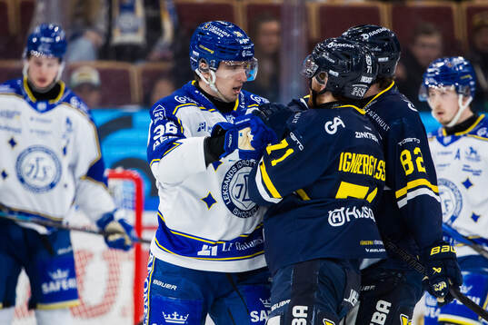 Leksands Stefan Milosevic och HV71s William Ignberg Nilsson