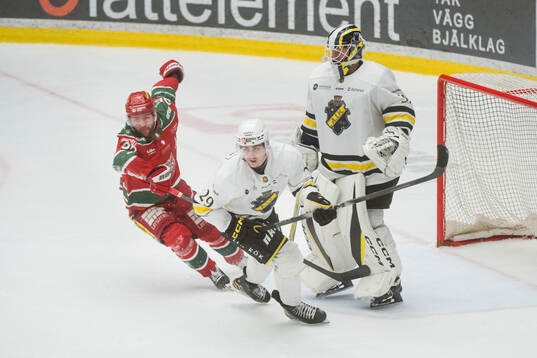 Modos Sebastian Ohlsson och AIKs Daniel Ljungman och