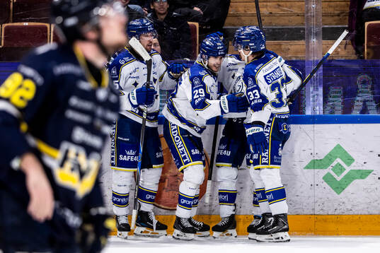 Leksands Michael Lindqvist jublar