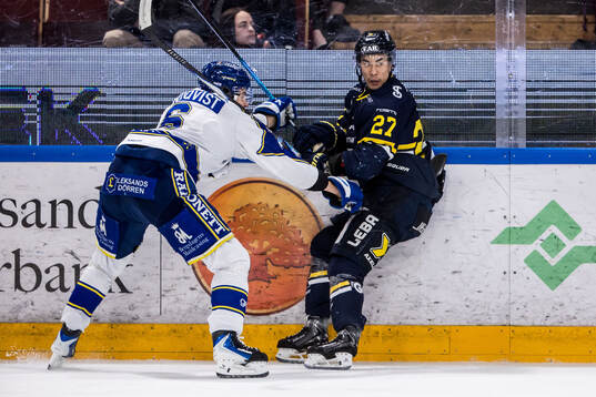 Leksands Alexander Lundqvist och HV71s Jonathan Ang