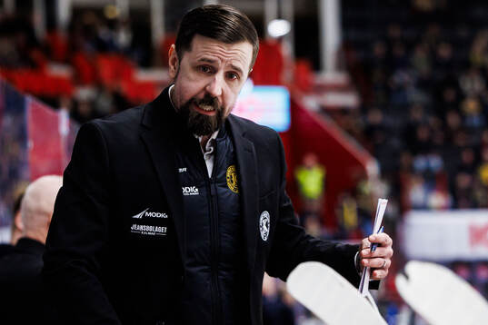 Kalmars tränare Viktor Tuurala