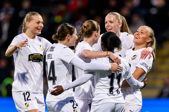 Bläddra bland fler bilder av Football, UEFA Women's Europa Cup, Semifinal, Eintracht Frankfurt - Häcken