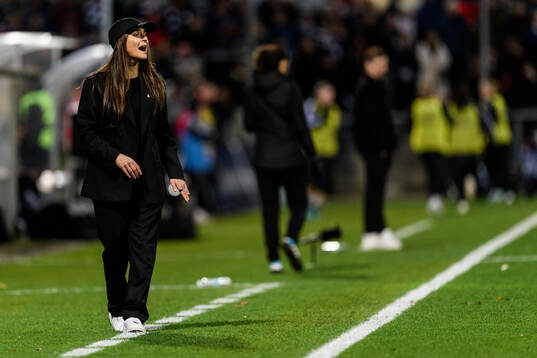Coach Elena Sadiku of Häcken