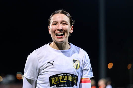 Tabby Tindell  of Häcken celebrates