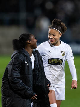 Monica Jusu Bah and Felicia Schröder of Häcken celebrate