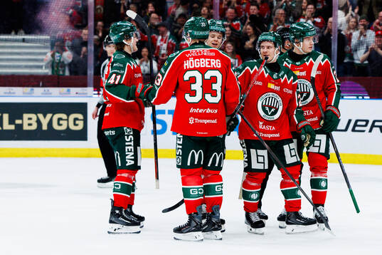 Frölundas Arttu Ruotsalainen jublar